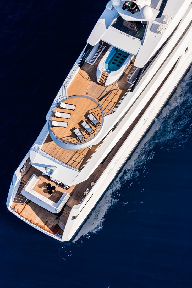 SUERTE Yacht Charter Details, Tankoa | CHARTERWORLD Luxury Superyachts